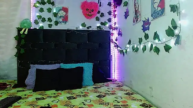 the lesbian game online show from 10/08/25, 08:20