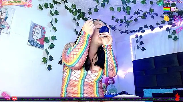 the lesbian game online show from 01/12/26, 06:47