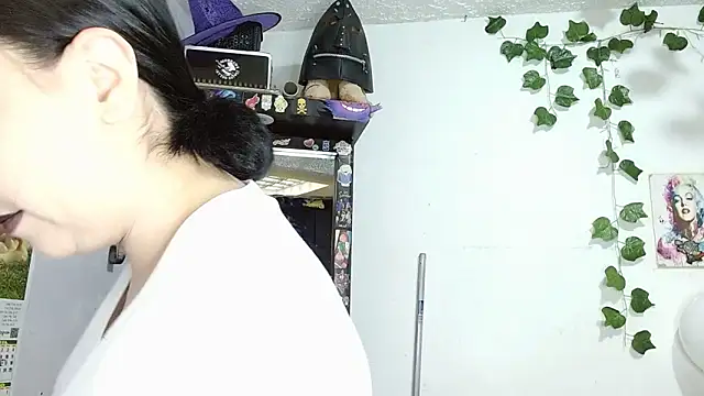 the lesbian game online show from 03/25/26, 06:07