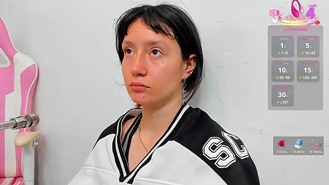 lizzy davis 1 online show from 04/30/26, 03:46