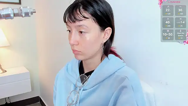 lizzy davis 1 online show from 10/05/25, 04:14