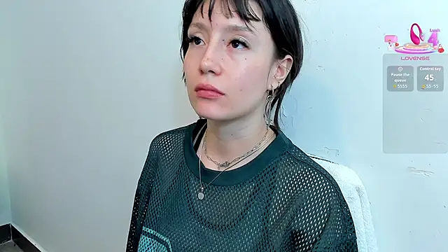 lizzy davis 1 online show from 04/05/26, 03:35