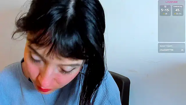 lizzy davis 1 online show from 11/17/25, 04:16