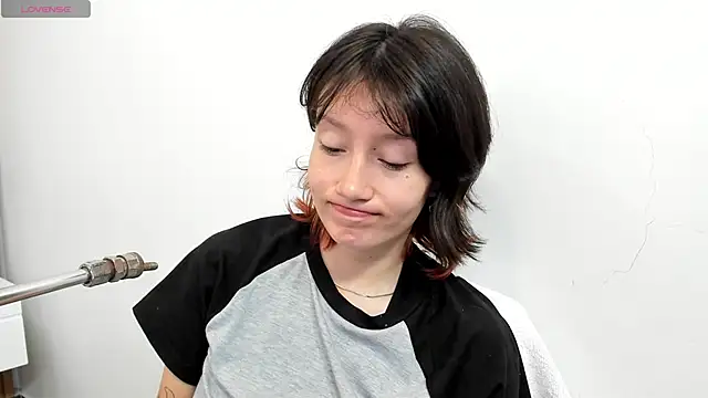 lizzy davis 1 online show from 02/01/26, 12:14