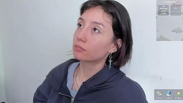 lizzy davis 1 online show from 10/19/25, 04:04