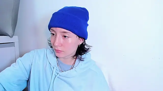 lizzy davis 1 online show from 12/01/25, 04:13