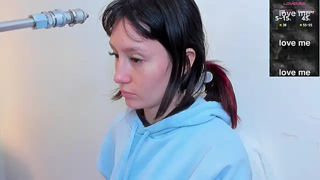 lizzy davis 1 online show from 10/27/25, 03:51