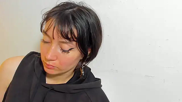 lizzy davis 1 online show from 04/15/26, 03:34