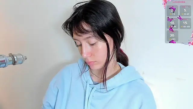 lizzy davis 1 online show from 09/11/25, 03:50