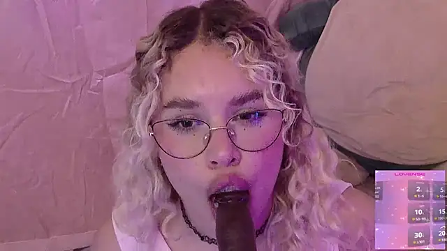 Haelycute online show from 05/08/26, 11:30