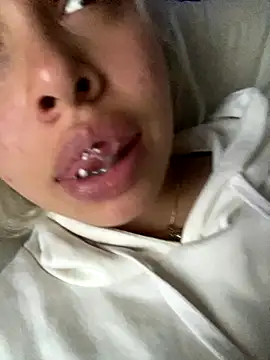 Haelycute online show from 09/12/25, 10:42