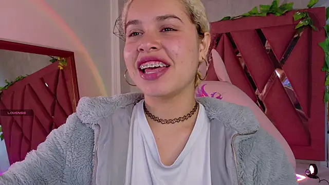 Haelycute online show from 11/16/25, 11:59