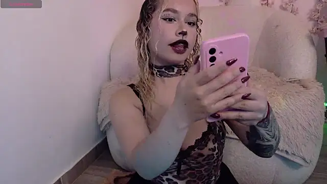 Haelycute online show from 04/26/26, 11:29