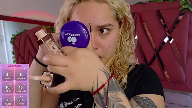 Haelycute online show from 11/10/25, 11:48