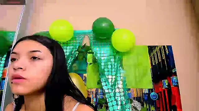 Snapshot of CristalLoren chatting on 03/17/25, 11:42 CristalLoren online show from 03/17/25, 11:42