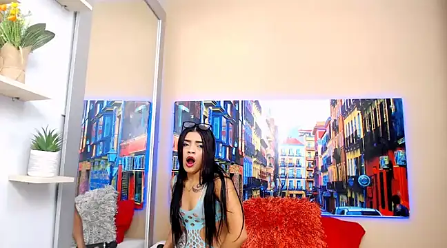 Snapshot of CristalLoren chatting on 02/12/25, 05:58 CristalLoren online show from 02/12/25, 05:58