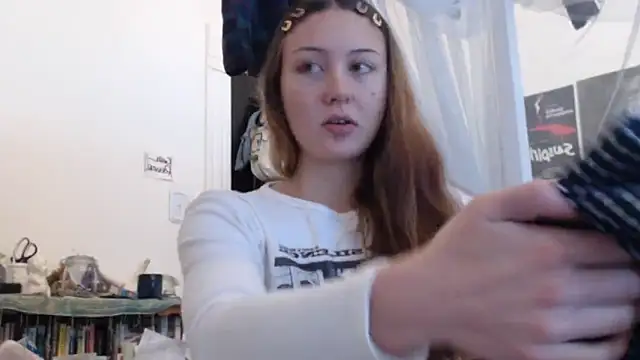 fern4ever online show from 12/04/25, 11:04