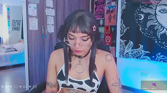 Snapshot of melissahowl chatting on 09/18/25, 04:21 melissahowl online show from 09/18/25, 04:21