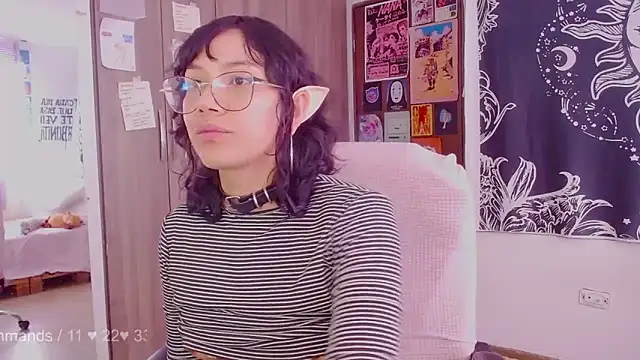 melissahowl online show from 10/21/25, 07:57