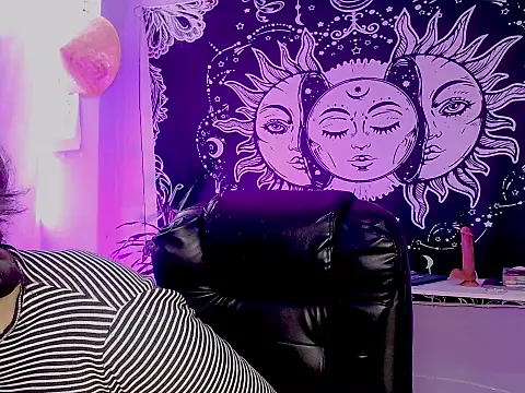 Snapshot of melissahowl chatting on 07/19/26, 03:42 melissahowl online show from 07/19/26, 03:42