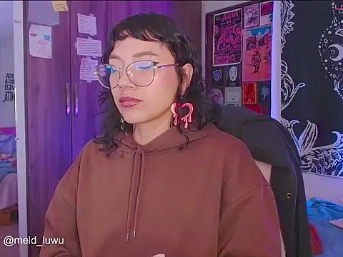 melissahowl online show from 11/12/25, 12:37