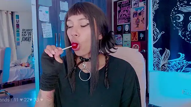 Snapshot of melissahowl chatting on 10/08/25, 12:56 melissahowl online show from 10/08/25, 12:56