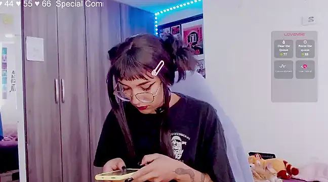 Snapshot of melissahowl chatting on 03/13/25, 04:45 melissahowl online show from 03/13/25, 04:45