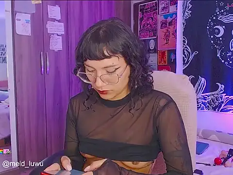 melissahowl online show from 11/13/25, 04:00