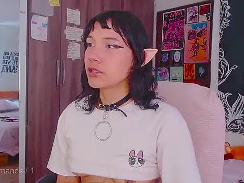 melissahowl online show from 11/02/25, 05:18