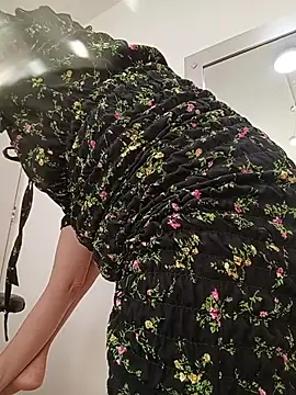 Snapshot of IsisBlake chatting on 02/05/26, 02:46 IsisBlake online show from 02/05/26, 02:46