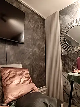 IsisBlake online show from 11/05/25, 07:28