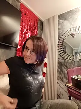 IsisBlake online show from 11/11/25, 05:41