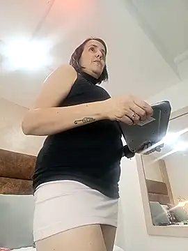 IsisBlake online show from 11/10/25, 06:02