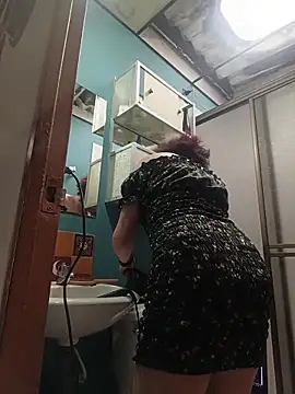 Snapshot of IsisBlake chatting on 02/18/26, 04:47 IsisBlake online show from 02/18/26, 04:47