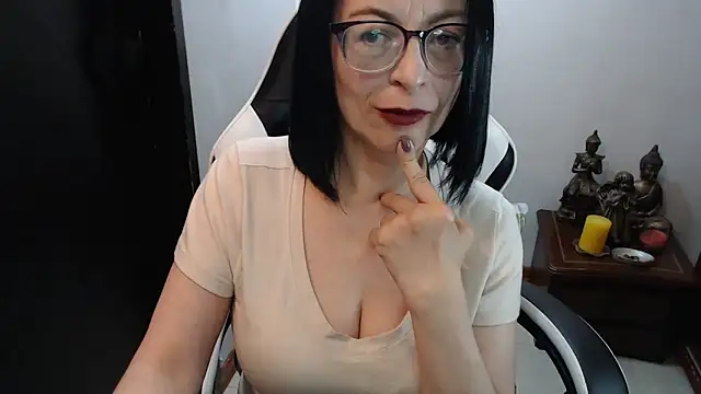 Snapshot of AnasstaciaEvans chatting on 03/10/26, 03:43 AnasstaciaEvans online show from 03/10/26, 03:43