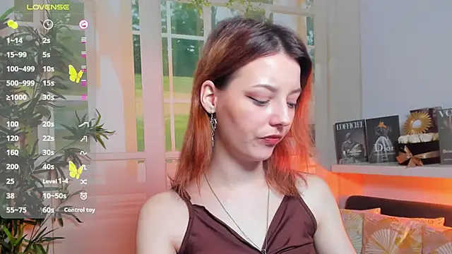 Snapshot of pretty_little_thing chatting on 03/11/25, 04:08 pretty little thing online show from 03/11/25, 04:08