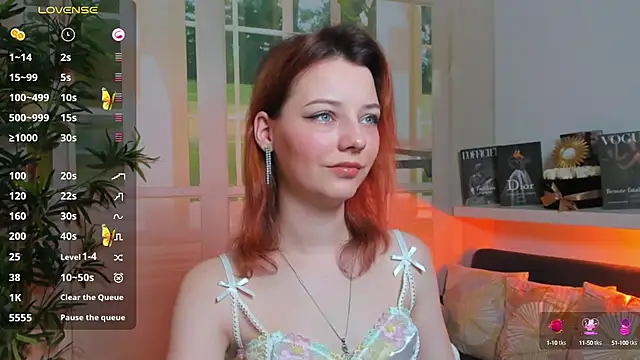 Snapshot of pretty_little_thing chatting on 03/03/25, 01:01 pretty little thing online show from 03/03/25, 01:01