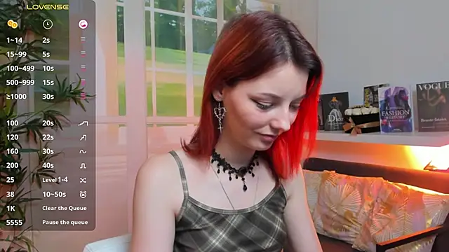 Snapshot of pretty_little_thing chatting on 02/15/25, 01:53 pretty little thing online show from 02/15/25, 01:53