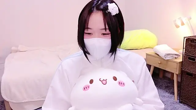 Mia--meow online show from 02/12/25, 12:44