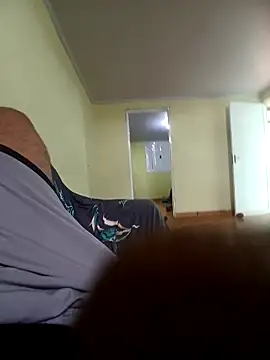 Snapshot of morenogts69 chatting on 11/04/25, 04:22 morenogts69 online show from 11/04/25, 04:22