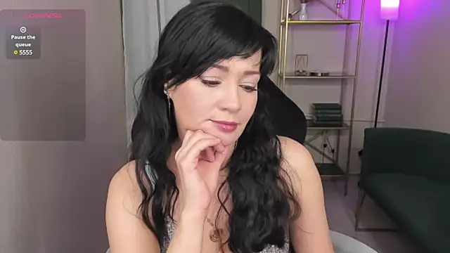 Snapshot of Julia__Frey chatting on 02/11/25, 08:52 Julia  Frey online show from 02/11/25, 08:52