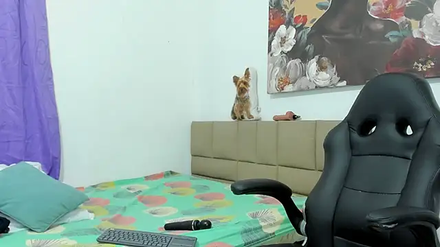 lilybaudyn  online show from 11/03/25, 07:28