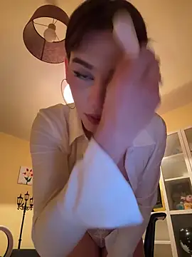 Snapshot of Carlita_cute chatting on 10/23/25, 08:40 Carlita cute online show from 10/23/25, 08:40