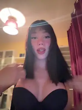 Snapshot of Carlita_cute chatting on 11/05/25, 08:34 Carlita cute online show from 11/05/25, 08:34