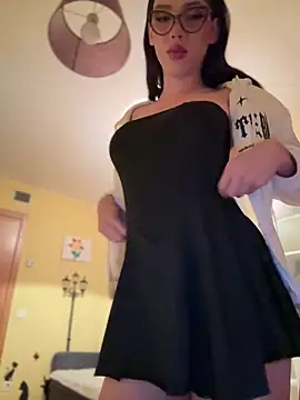 Snapshot of Carlita_cute chatting on 12/01/25, 10:21 Carlita cute online show from 12/01/25, 10:21