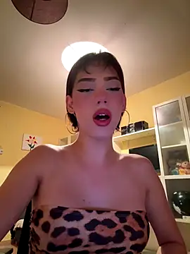 Snapshot of Carlita_cute chatting on 11/02/25, 09:09 Carlita cute online show from 11/02/25, 09:09