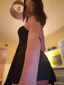 Snapshot of Carlita_cute chatting on 11/12/25, 10:13 Carlita cute online show from 11/12/25, 10:13