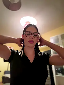 Snapshot of Carlita_cute chatting on 11/29/25, 01:06 Carlita cute online show from 11/29/25, 01:06