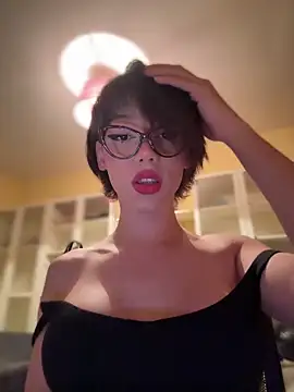 Snapshot of Carlita_cute chatting on 11/26/25, 08:31 Carlita cute online show from 11/26/25, 08:31