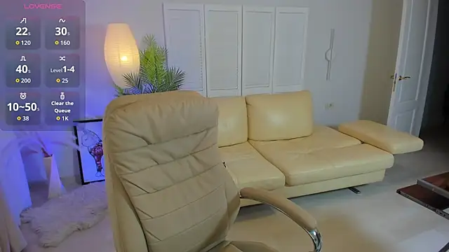 Daniela Kitty  online show from 05/30/26, 08:20